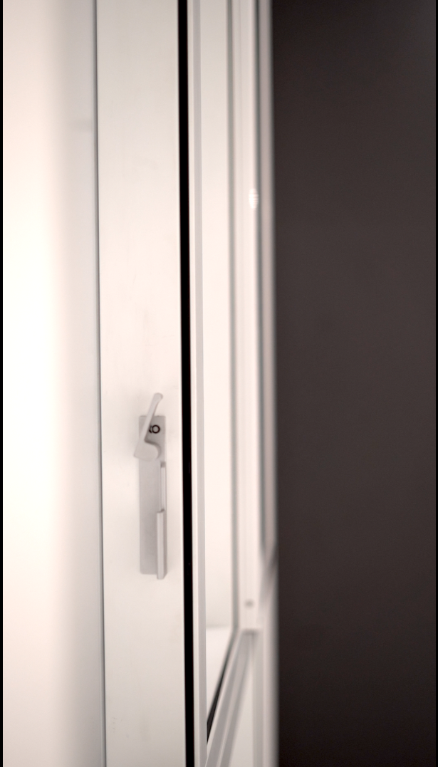 Reinvented minimalist handles